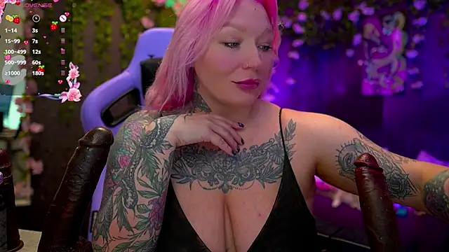 Snapshot of BlackedBarbie chatting on September 2025 12:09:02 PM BlackedBarbie online show from September 2025 12:09:02 PM