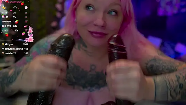 Snapshot of BlackedBarbie chatting on September 2025 12:15:01 AM BlackedBarbie online show from September 2025 12:15:01 AM