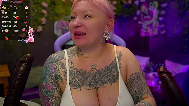 Snapshot of BlackedBarbie chatting on October 2025 07:26:02 PM BlackedBarbie online show from October 2025 07:26:02 PM