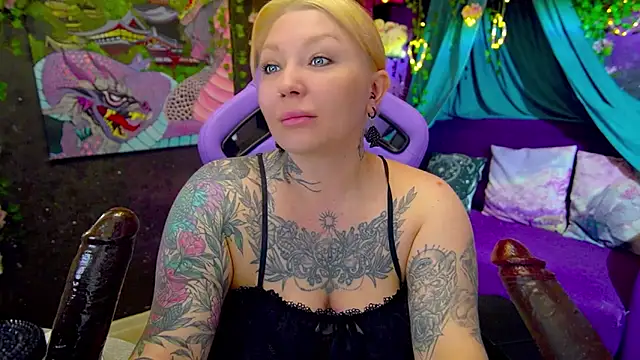 Snapshot of BlackedBarbie chatting on July 2026 02:27:01 PM BlackedBarbie online show from July 2026 02:27:01 PM