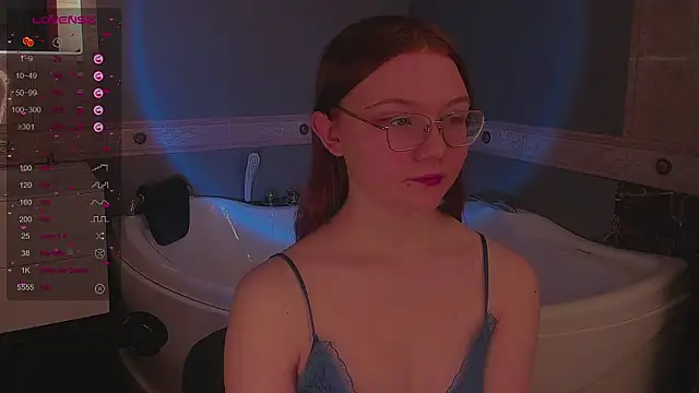 Snapshot of luv_tessa chatting on February 2026 01:33:01 AM luv tessa online show from February 2026 01:33:01 AM