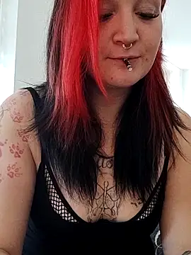 Snapshot of TiffiChantiT2 chatting on January 2026 11:25:02 AM TiffiChantiT2 online show from January 2026 11:25:02 AM