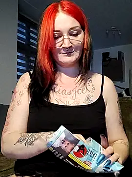 Snapshot of TiffiChantiT2 chatting on January 2026 07:14:01 AM TiffiChantiT2 online show from January 2026 07:14:01 AM