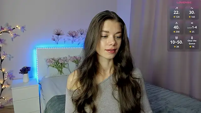 Eva McCoy online show from October 2025 08:00:01 AM