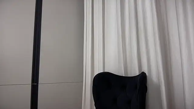 Snapshot of AngelinaMeov chatting on September 2025 08:25:01 PM AngelinaMeov online show from September 2025 08:25:01 PM