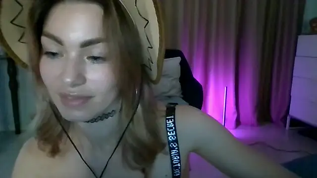 Snapshot of SweetDarling7 chatting on March 2025 02:55:02 PM SweetDarling7 online show from March 2025 02:55:02 PM