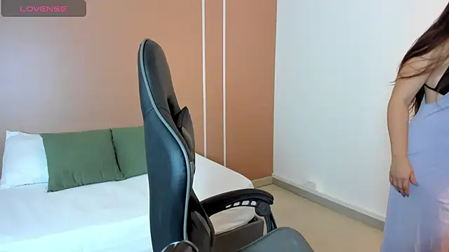 sophia martinezz  online show from September 2025 04:09:02 PM