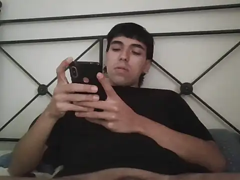 guarrillo21 online show from October 2025 04:05:02 PM