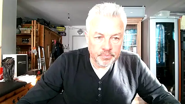 Snapshot of Berg_Boy chatting on March 2025 03:25:02 PM Berg Boy online show from March 2025 03:25:02 PM