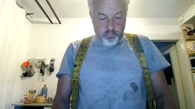 Snapshot of Berg_Boy chatting on September 2025 04:04:02 AM Berg Boy online show from September 2025 04:04:02 AM