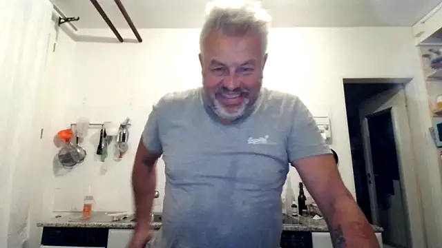 Snapshot of Berg_Boy chatting on September 2025 10:26:02 PM Berg Boy online show from September 2025 10:26:02 PM