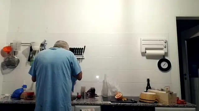 Snapshot of Berg_Boy chatting on October 2025 05:06:02 AM Berg Boy online show from October 2025 05:06:02 AM