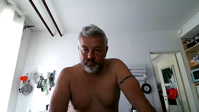 Snapshot of Berg_Boy chatting on October 2025 09:30:02 AM Berg Boy online show from October 2025 09:30:02 AM