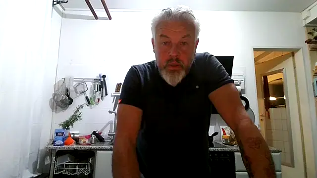 Snapshot of Berg_Boy chatting on April 2026 03:53:02 AM Berg Boy online show from April 2026 03:53:02 AM