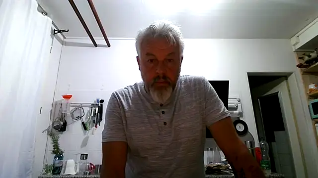 Snapshot of Berg_Boy chatting on April 2026 03:57:02 AM Berg Boy online show from April 2026 03:57:02 AM