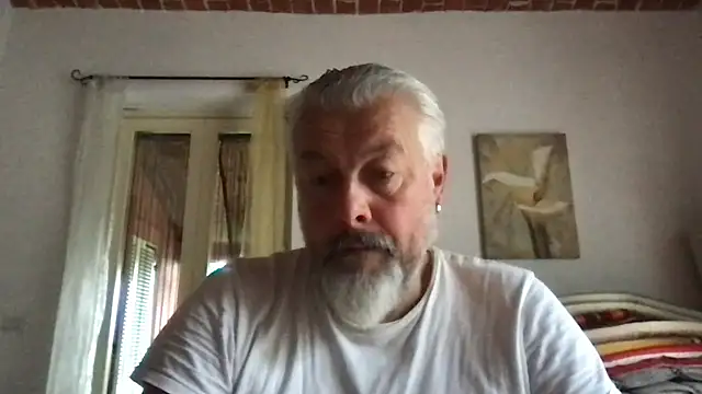 Snapshot of Berg_Boy chatting on May 2026 05:02:01 AM Berg Boy online show from May 2026 05:02:01 AM