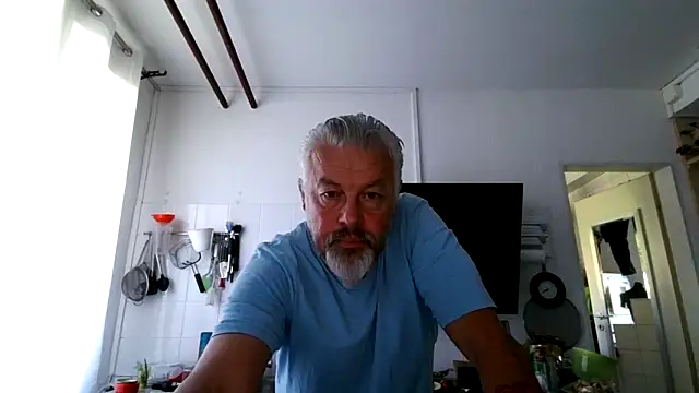 Snapshot of Berg_Boy chatting on May 2026 06:40:01 AM Berg Boy online show from May 2026 06:40:01 AM