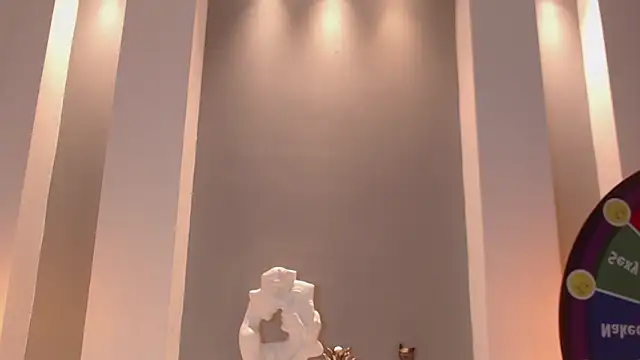 milu w4llace online show from October 2025 12:40:02 AM