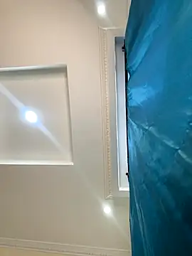 Ivelleee  online show from November 2025 10:12:01 PM