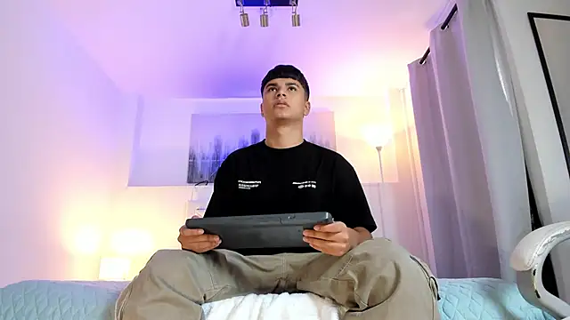 MathewAdams online show from March 2025 06:32:01 PM