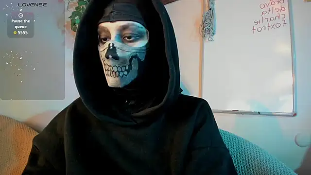 Snapshot of cos_operator chatting on October 2025 07:14:02 PM cos operator online show from October 2025 07:14:02 PM