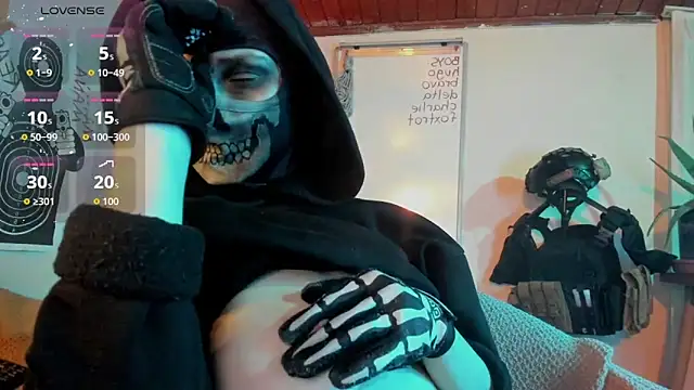 Snapshot of cos_operator chatting on November 2025 08:20:01 PM cos operator online show from November 2025 08:20:01 PM