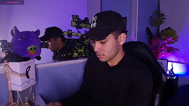 LucasCarterr  online show from October 2025 04:41:02 AM