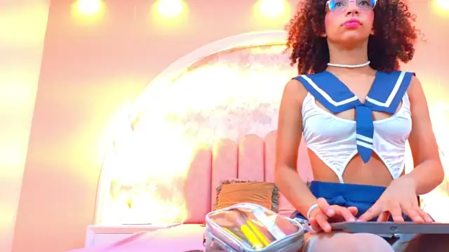 CamilaJohnston online show from October 2025 08:09:02 PM