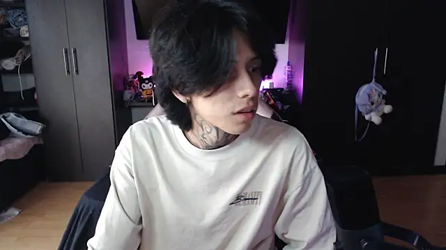 xIce Boy online show from December 2025 09:55:02 PM