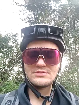 Snapshot of JuanMaty chatting on November 2025 10:19:01 PM JuanMaty online show from November 2025 10:19:01 PM