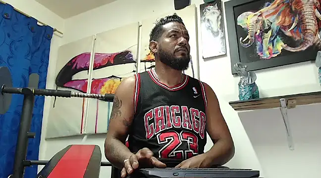 Snapshot of BladeFoxxx1 chatting on March 2025 04:12:01 PM BladeFoxxx1 online show from March 2025 04:12:01 PM