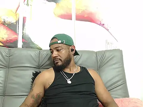 Snapshot of BladeFoxxx1 chatting on October 2025 05:40:01 AM BladeFoxxx1 online show from October 2025 05:40:01 AM