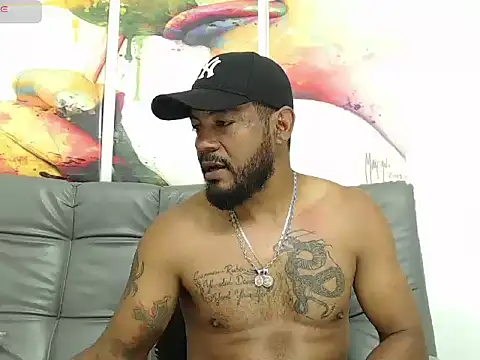 Snapshot of BladeFoxxx1 chatting on October 2025 04:13:01 AM BladeFoxxx1 online show from October 2025 04:13:01 AM