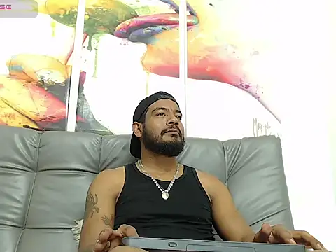 Snapshot of BladeFoxxx1 chatting on November 2025 01:27:02 AM BladeFoxxx1 online show from November 2025 01:27:02 AM