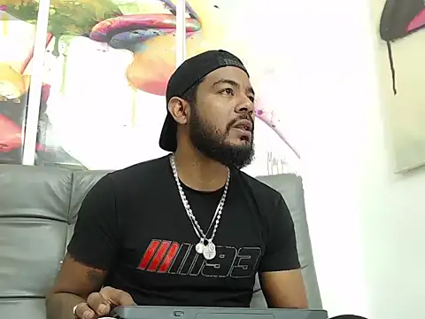 Snapshot of BladeFoxxx1 chatting on November 2025 02:35:01 PM BladeFoxxx1 online show from November 2025 02:35:01 PM