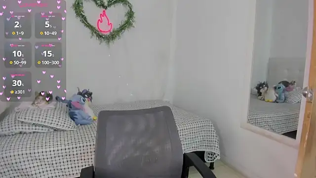 Brithanycullen online show from April 2026 04:19:01 AM