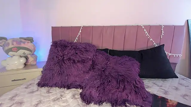 kitty-kryss online show from January 2026 05:17:01 PM