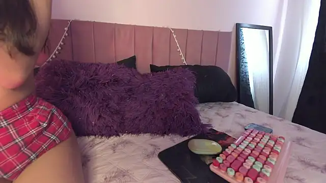 kitty-kryss online show from February 2026 02:38:01 PM