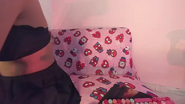 kitty-kryss online show from April 2026 03:35:01 PM