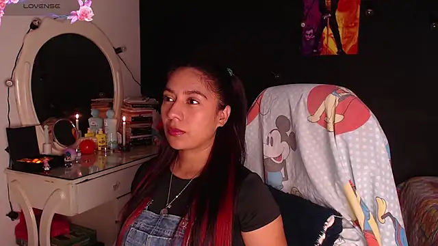 yes0225 online show from October 2025 03:01:02 PM