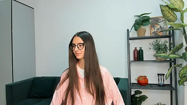 Snapshot of SunnCoote chatting on March 2025 05:07:02 PM SunnCoote online show from March 2025 05:07:02 PM