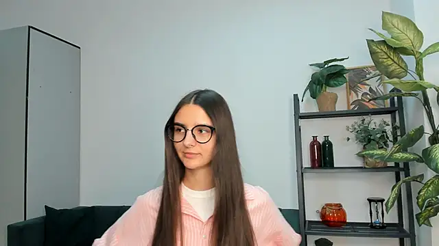 Snapshot of SunnCoote chatting on March 2025 08:11:01 PM SunnCoote online show from March 2025 08:11:01 PM