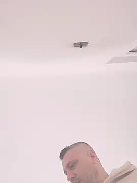 yourflowerpink online show from February 2026 11:51:01 AM