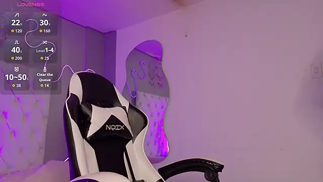 natasha  black online show from November 2025 07:35:02 PM