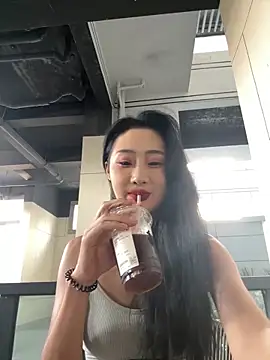 linger-23 online show from October 2025 05:59:01 AM