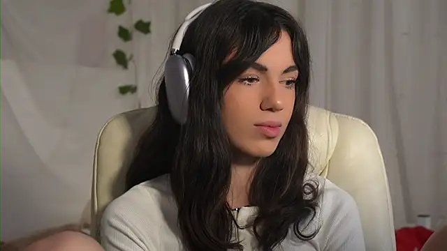 mystica  online show from November 2025 05:41:02 AM