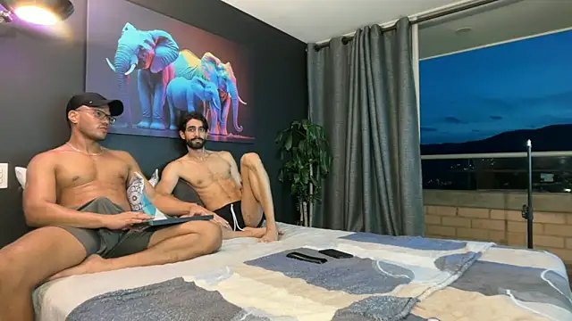highlatin guysoficial online show from May 2026 11:35:01 PM