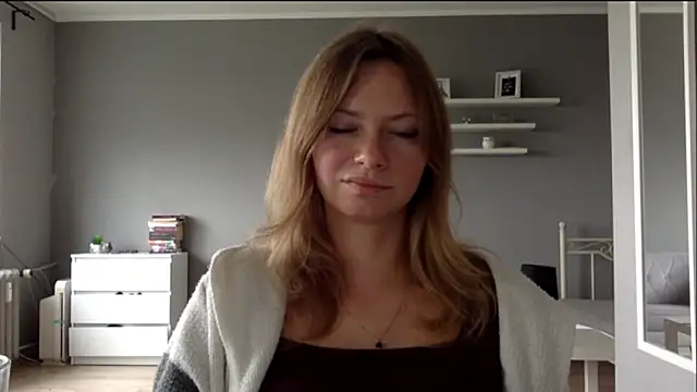 MillieShow online show from September 2025 01:54:02 PM