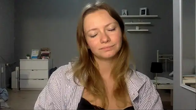 MillieShow online show from December 2025 11:02:01 PM