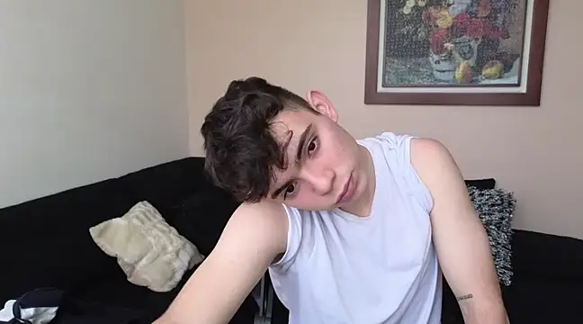 Snapshot of lukeboyce33 chatting on March 2025 02:15:02 PM lukeboyce33 online show from March 2025 02:15:02 PM